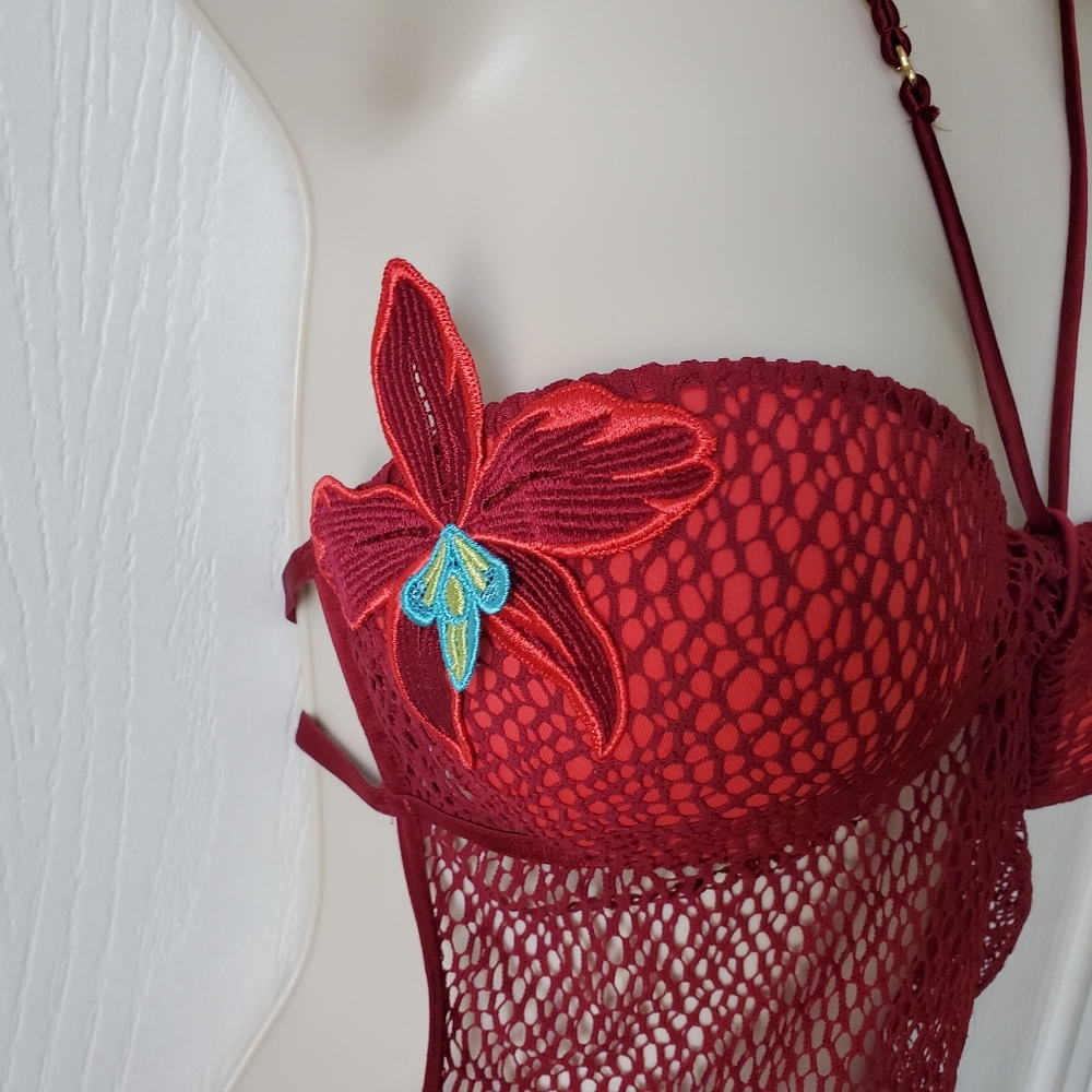 Victoria's Secret Halter Babydoll - Picture 9 of 10